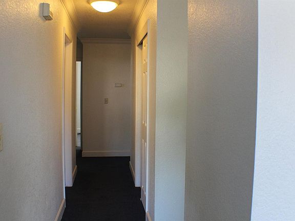 3rd image of 2050 Loma Vista Ct