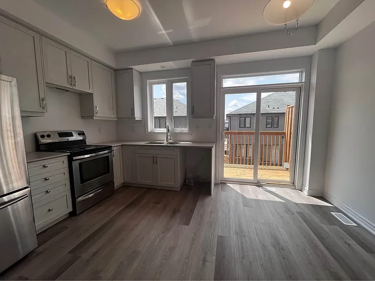 461 Blackburn Dr #39 — Photo 11