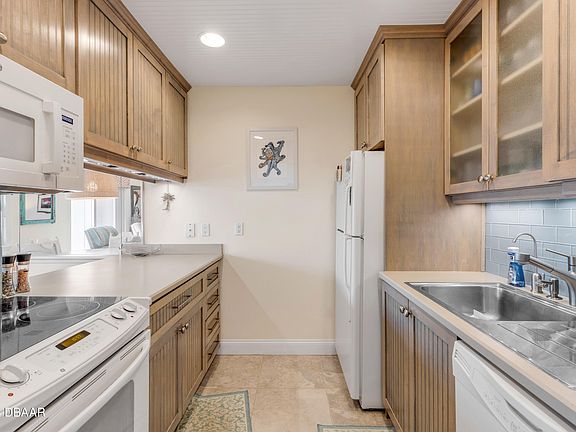 4th image of 4225 S Atlantic Ave #2300