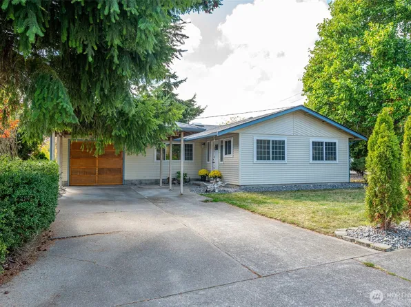 687 SW 3rd Avenue, Oak Harbor, WA 98277