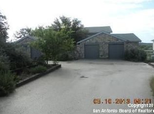 140 Oak Hideaway Dr, Canyon Lake, TX 78133