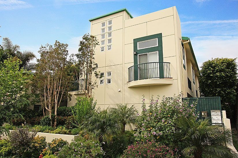1st image of 954 14th St Unit 3