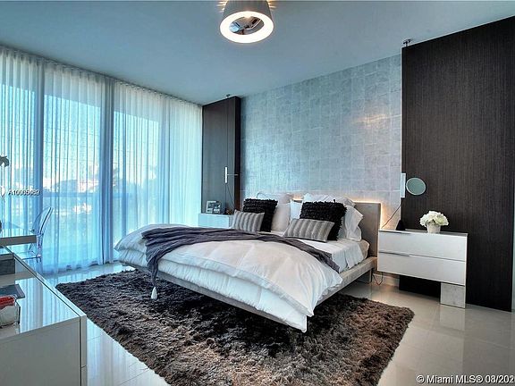 4th image of 9940 W Bay Harbor Dr Unit 5A