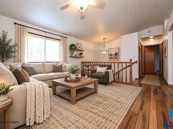 5th image of 3901 N Briggs Cir