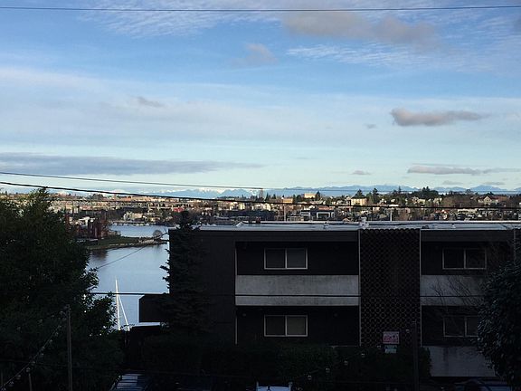 4th image of 2441 8th Ave N APT H