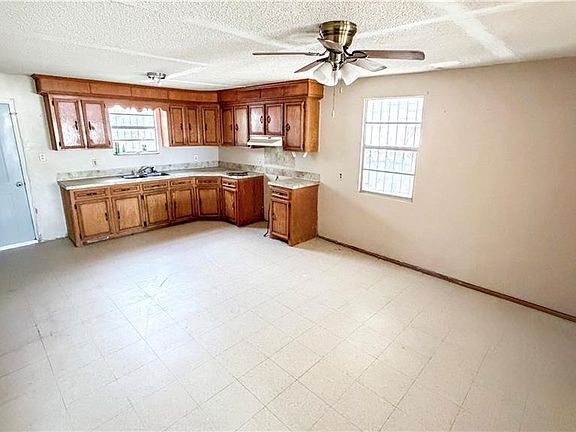 3rd image of 5575 Tampico St