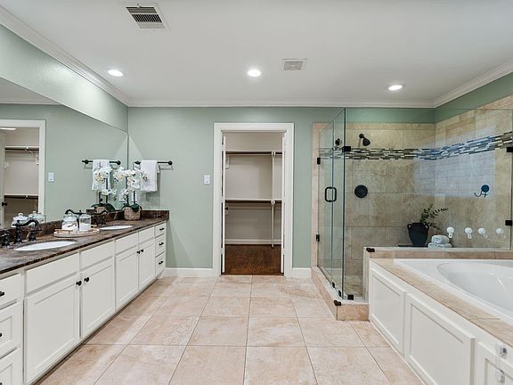 5th image of 1858 Chantilly Ln
