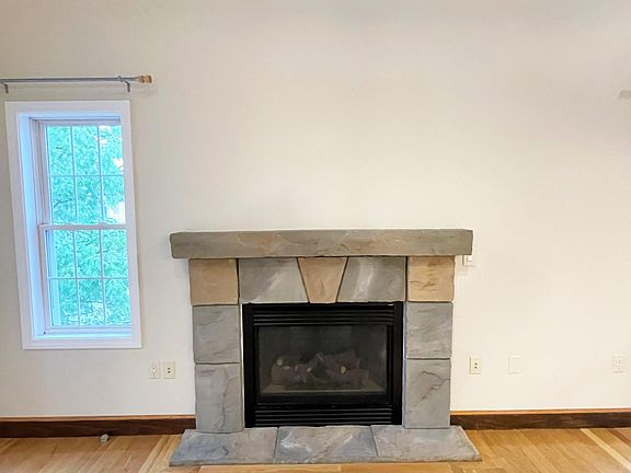 5th image of 86 Village Dr #1A