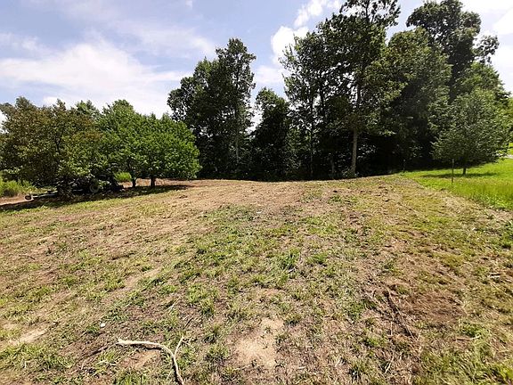 2nd image of 128 Twonky Ln