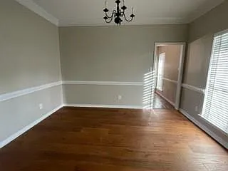 4 bed, 2.0 bath, 2350 sqft, $3,000 — Photo 4