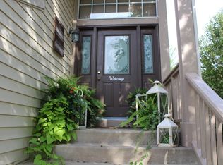 449 Gloria Ln, Oswego, IL 60543