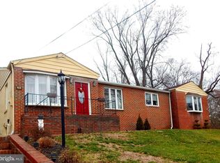 71 Brown Ave, Bellmawr, NJ 08031