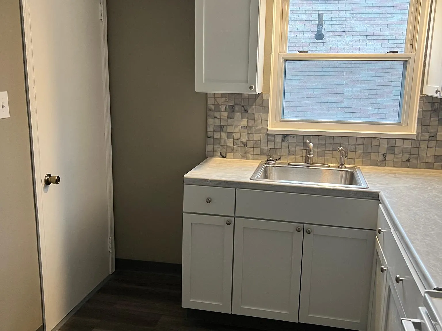 131 S Maple Ave — Photo 2