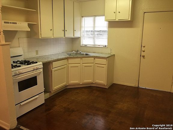 3rd image of 251 Englewood Dr