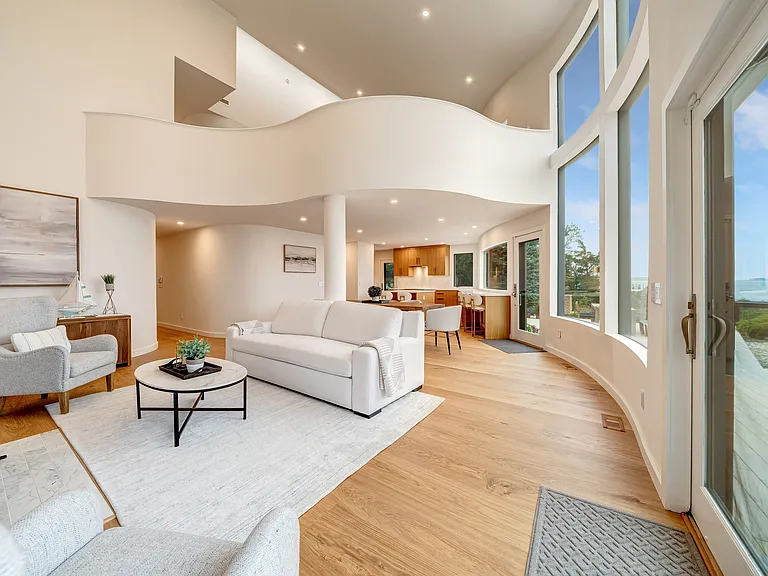 36 E Harbor Dr — Photo 13