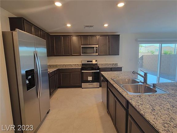 2nd image of 9944 Ravenswood Ave