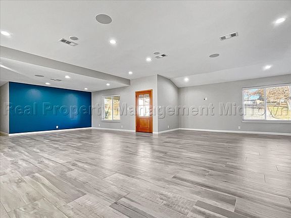 4th image of 3308 Sunset Oaks St