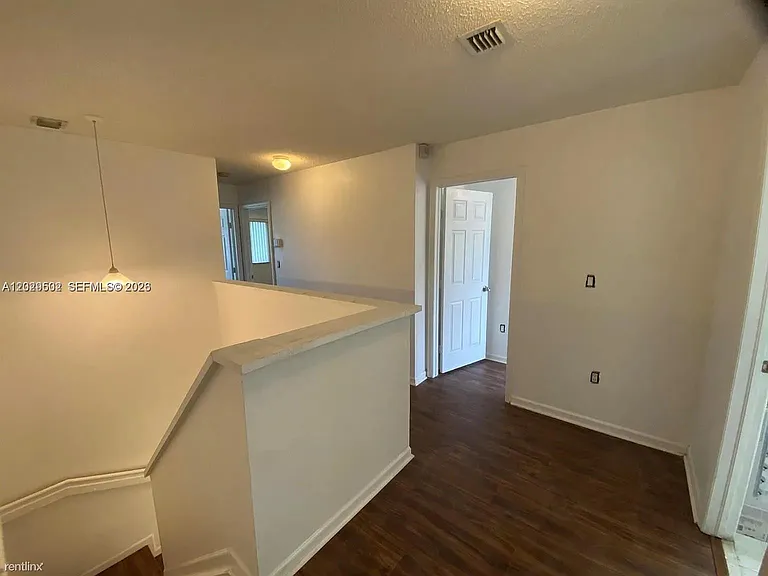 7980 S Southwood Cir #0 — Photo 15