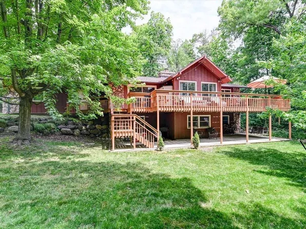 6211 Knollwood Drive, Oregon, WI 53575