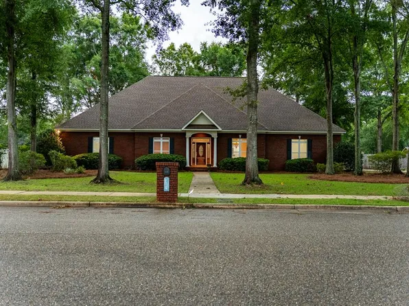 102 Sawgrass Dr, Dothan, AL 36303