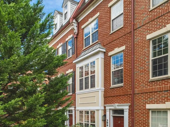 306 Governors Ct, Philadelphia, PA 19146