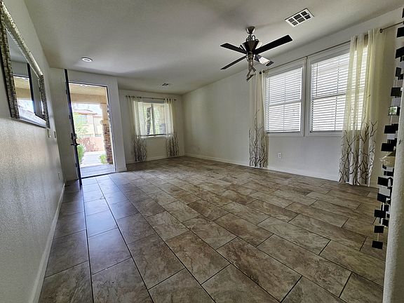 4th image of 10561 Winter Grass Dr