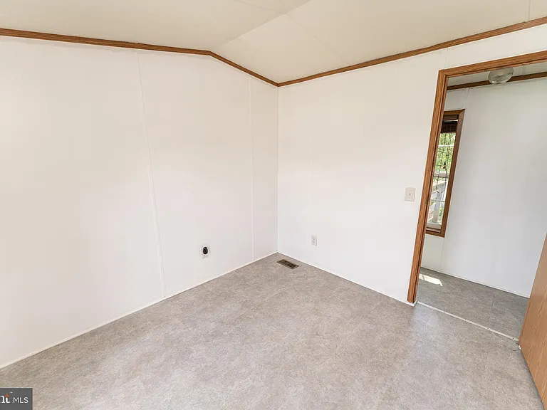 2350 Old Snow Hill Rd — Photo 39
