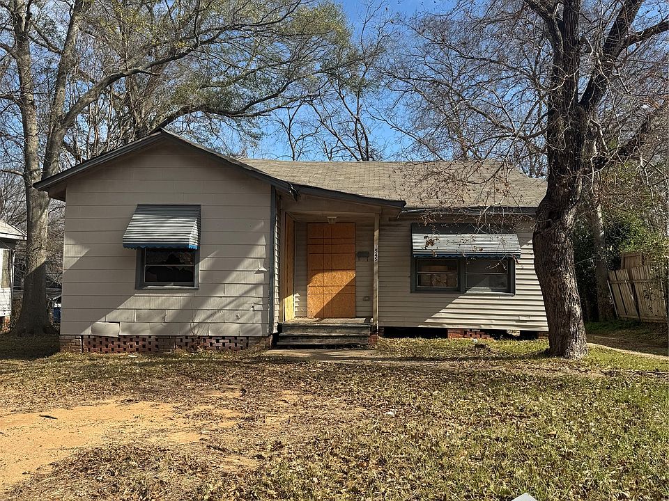 1st image of 1545 Highland Ave