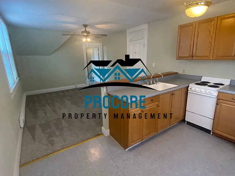 1207 W Washington St — Photo 93