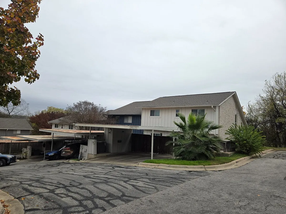 Building Photo - 7401 Sordello Dr