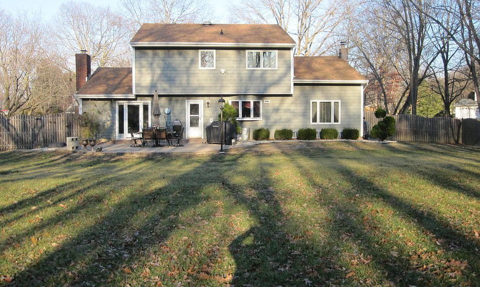 2nd image of 22 Arbach Ln