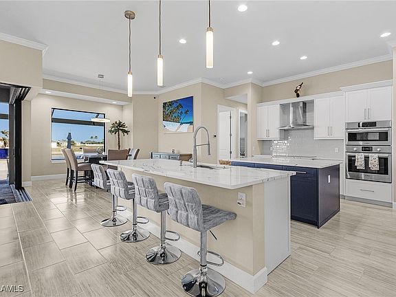 5th image of 4213 NW 33rd St