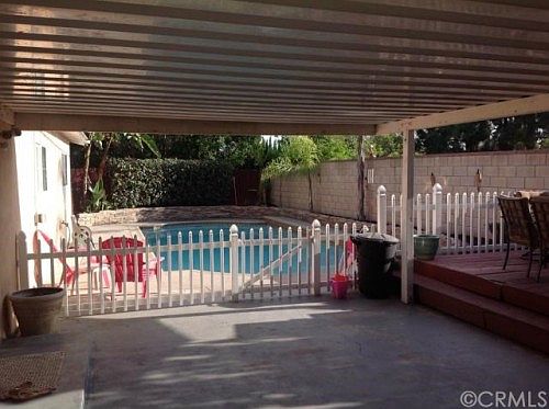 3rd image of 105 Gunsmoke Dr