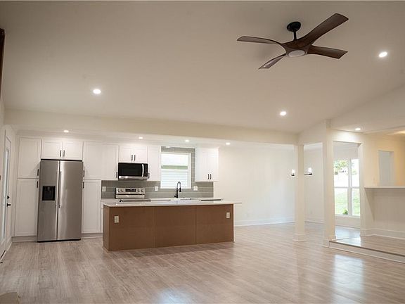 5th image of 1139 Hillcrest Ct