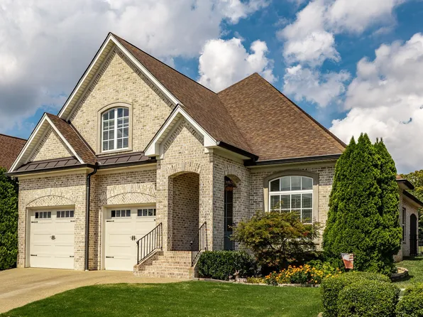 1033 Jarman Pvt Ln, Gallatin, TN 37066