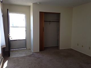 3rd image of 505 Woodford St APT 6