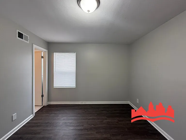 1456 E Raines Rd — Photo 14