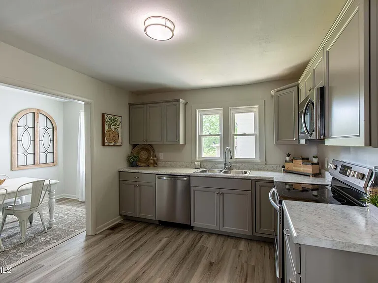 432 Cypress St — Photo 18