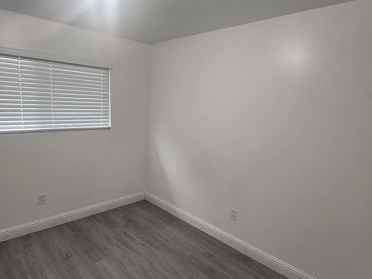 924 Kensington St #D — Photo 10