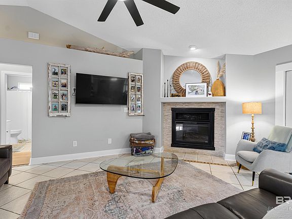 3rd image of 26448 Caribe Dr