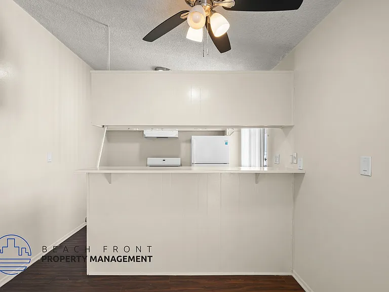 1818 W El Segundo Blvd — Photo 26