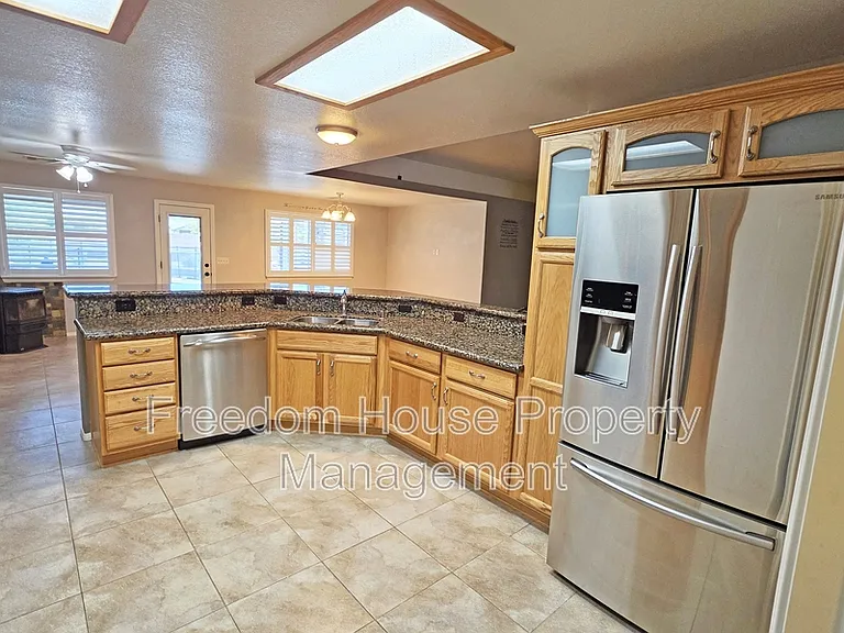 111 Mondale Ct — Photo 19