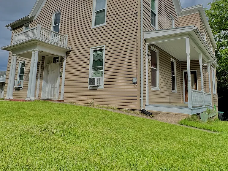 323 S Church St #1 — Photo 1