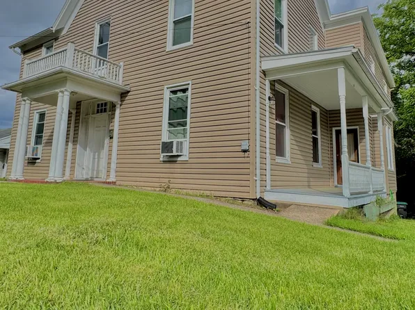 323 S Church St #1, Woodstock, VA 22664