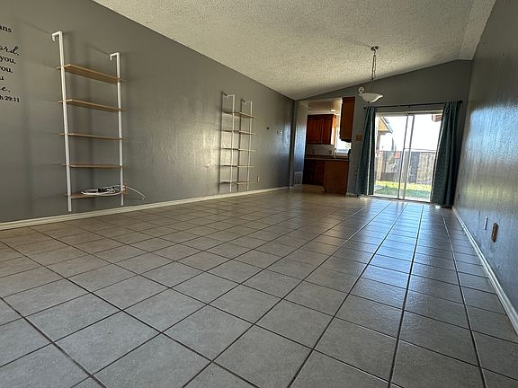 2nd image of 3078 Mohawk Rd