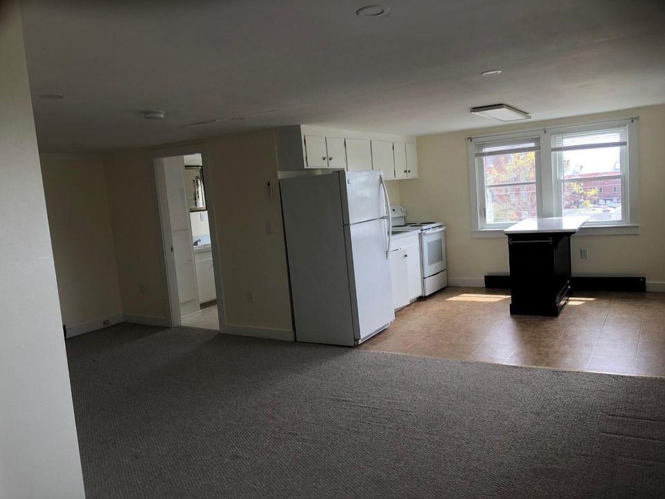 2nd image of 120 Pleasant St