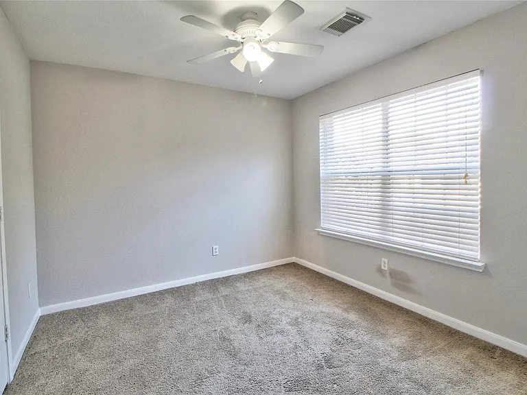 29407 Legends Green Dr — Photo 10