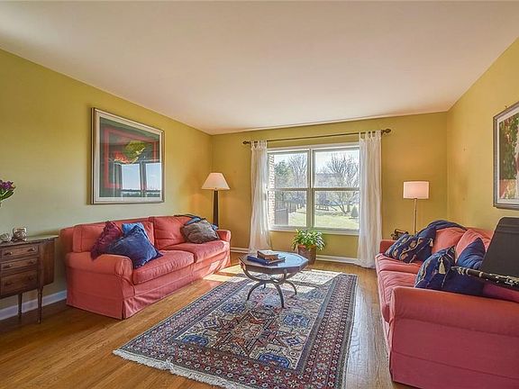 5th image of 8320 Glen Eagle Dr