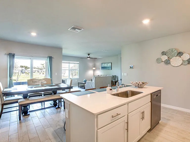 16163 Ortega Dr — Photo 8