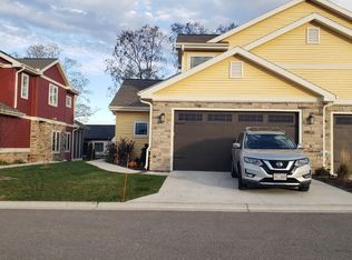 6666 Church Hill Ct, Deforest, WI 53532